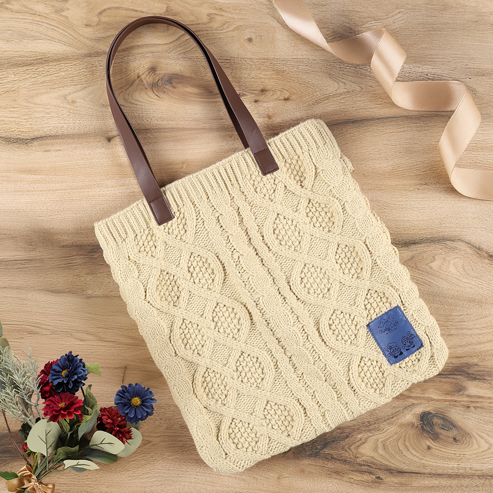 ※11月12日12時発売開始※ KC WINTER ニットバッグ